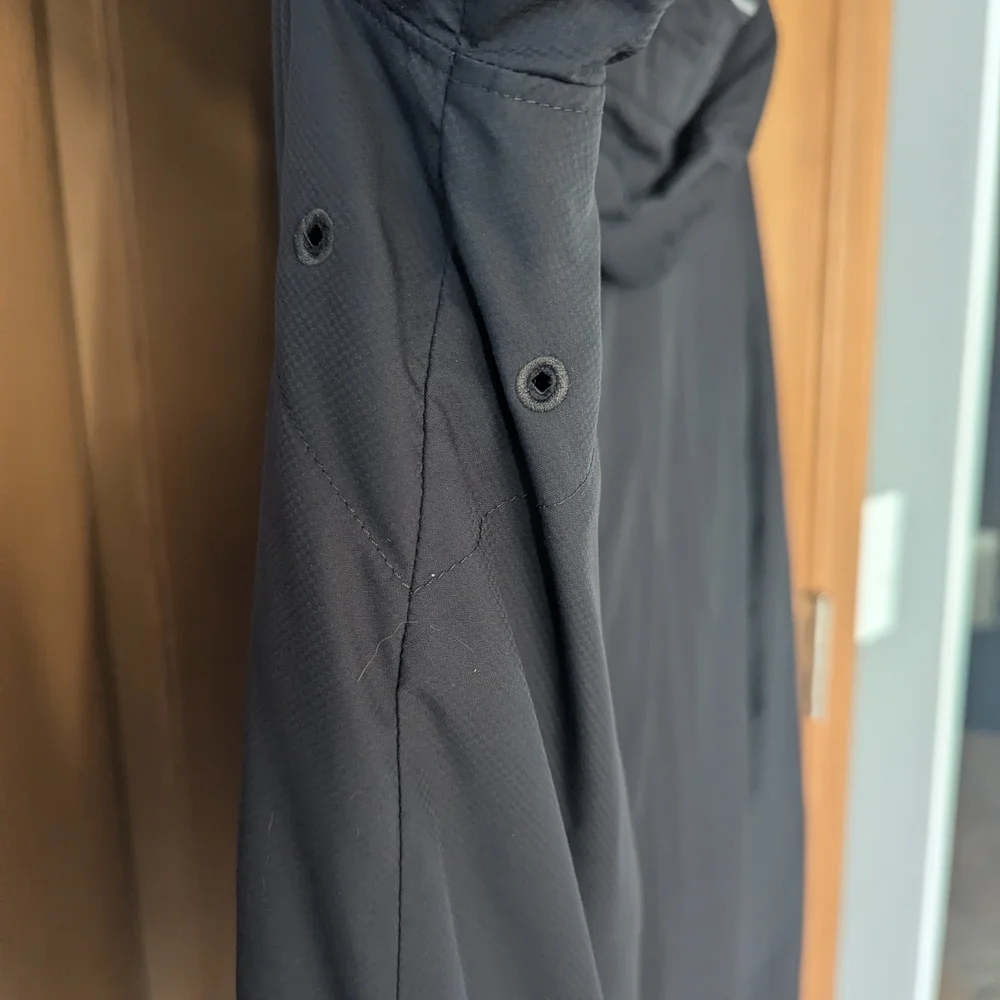 Patagonia Black Hooded Jacket - Picture 5 of 8